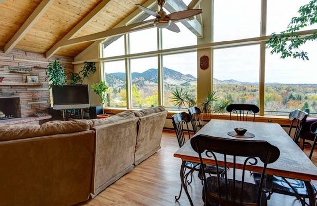 Luxury home in prime downtown location: views of the Rocky Mountains