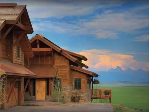 Luxury Home with Stunning 4 Peak Views