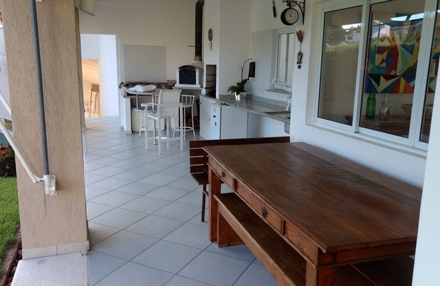 LUXURY HOUSE IN CLOSED CONDO WITH POOL AND PRIVATE TENNIS COURT