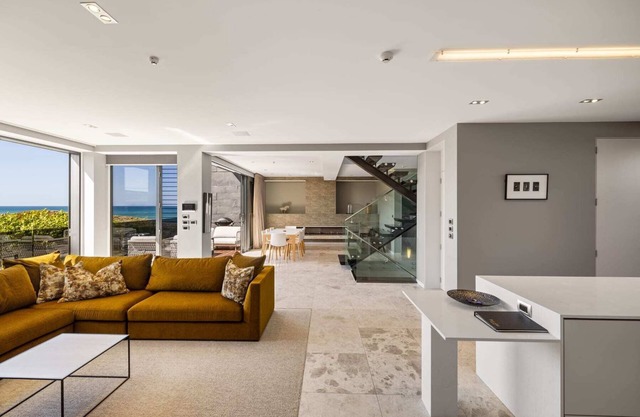 Luxury in Paradise - Sea Views, Beach and Spa