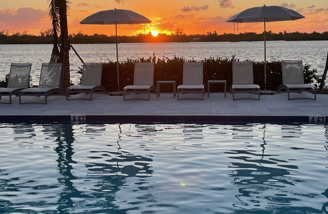 Luxury Large Studio In Hart Of Palm Beach Island