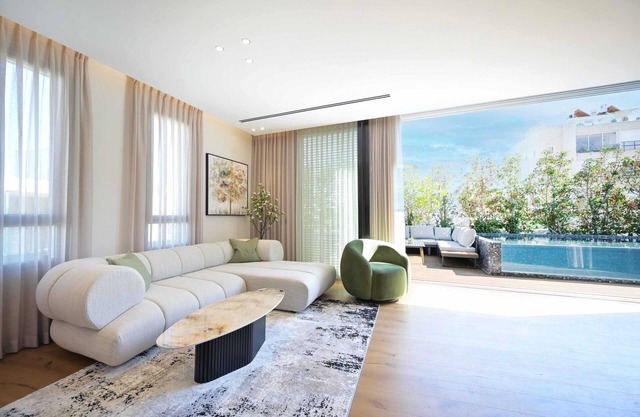 Luxury Modern 3BR Penthouse W/Pool by HolyGuest