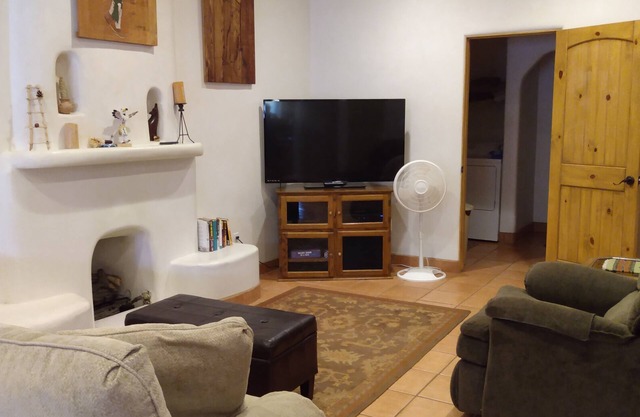 LUXURY MOUNTAIN VIEW SUITESnThe Mountain View is a large pueblo styled home