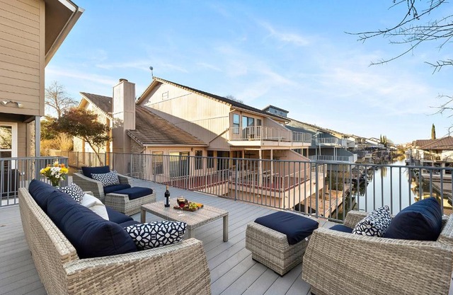 Luxury on Lake LBJ with Hot Tub Firepit & Boat Slip
