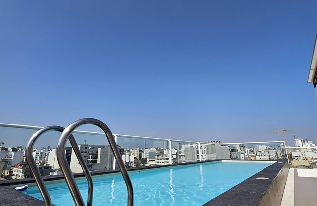 Luxury Penthouse Oceanfront Miraflores pool