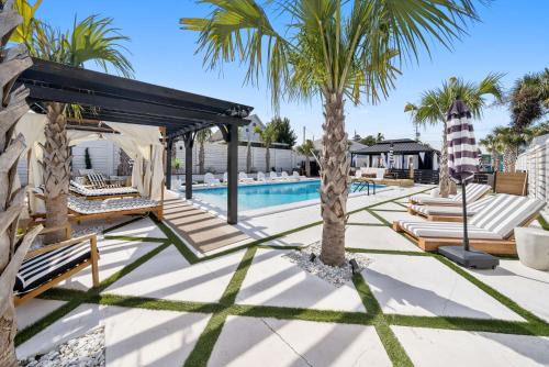Luxury Pool oasis 2 houses 6 BR 5 BA close to 30A kids paradise
