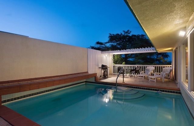 Luxury Private Pool Villa. Generator @Sapphire