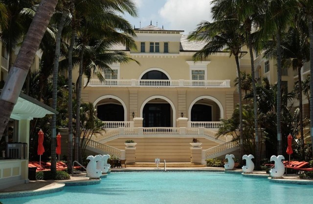 Luxury Seaview Apartment