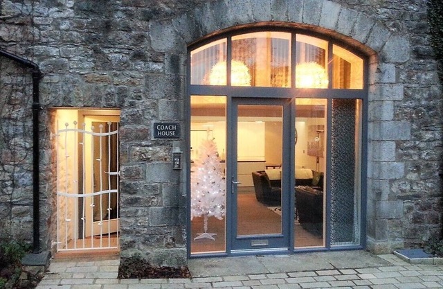 Luxury Stone Built Contemporary Coach House In The Coastal Village Of Arnside, C