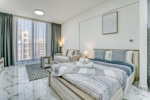 Luxury Studio with Marina View Al Hamra Village
