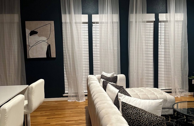 Luxury Townhome with Private Rooftop & Jacuzzi
