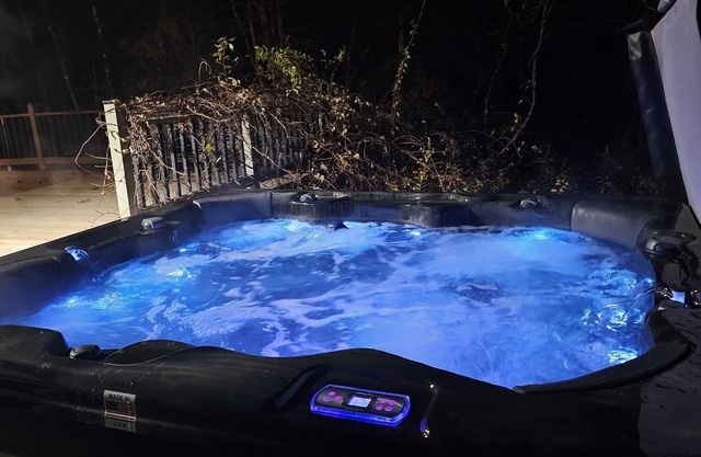 Luxury Upstate NY Home on 5 Acres w/Hot Tub. Great for Families & Groups