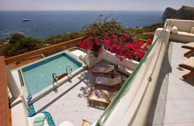 Luxury VILLA ARIADNE with private pool, jacuzzi, terrace and sea view