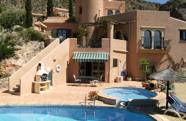 Luxury villa in stunning secluded location near to beaches