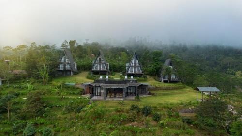 Luxury Villas at walking distance to Tamblingan Lake