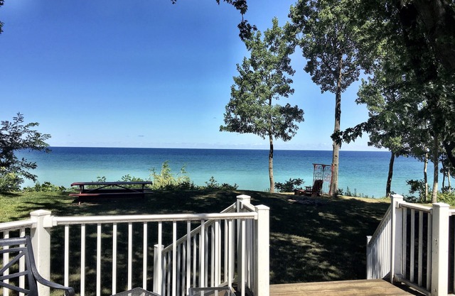 'Luxury' Waterfront Home in Lake Erie Wine Country