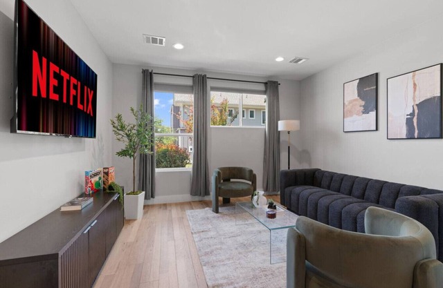 Luxury Windsor Park Austin Home - Sleeps 12+!