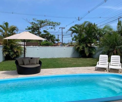 M&M House - Casa com Piscina e Ar Condicionado em Matinhos