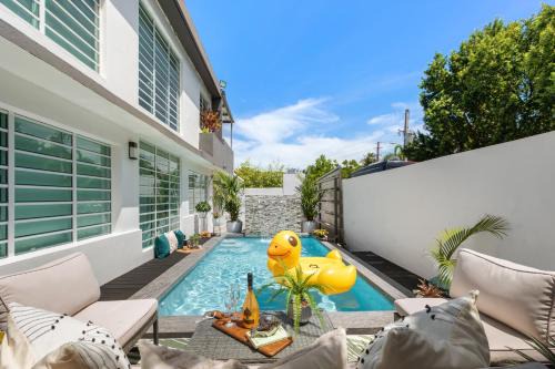 M1 with Ch ef, Driver, Pool, & half off tours