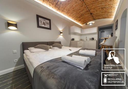 M4 Main Square Studio