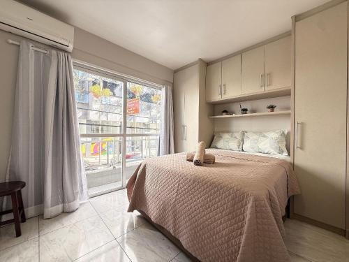 MA01- Kitnet com Ar | Vista Big Wheel | Garagem