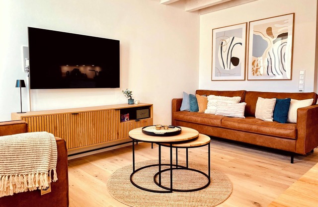 "Maartje" Cozy & modern with sun terrace in Rysum