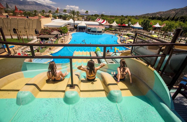 Magic Robin Hood Waterpark Lodge Resort