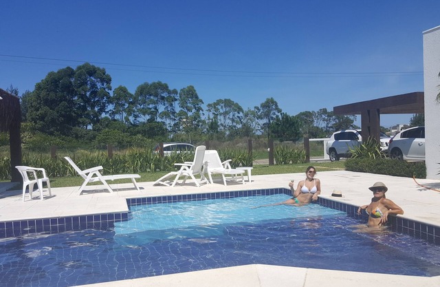 Magnificent apartment with patio in condominium in central Atlantida