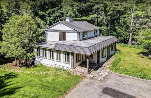 Magnificent Gated Compound with 3 acres of land with river