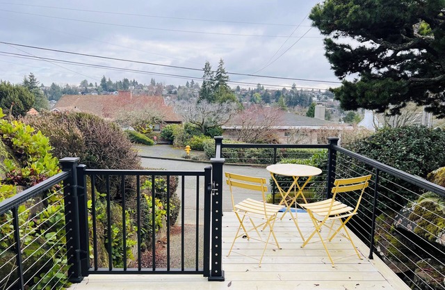 Magnolia Private Unit with Kitchen & Patio