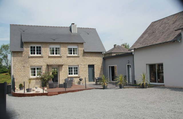 Maison à la Campagne Avec Jacuzzi Proche des Plages du Débarquement. 4 Étoiles