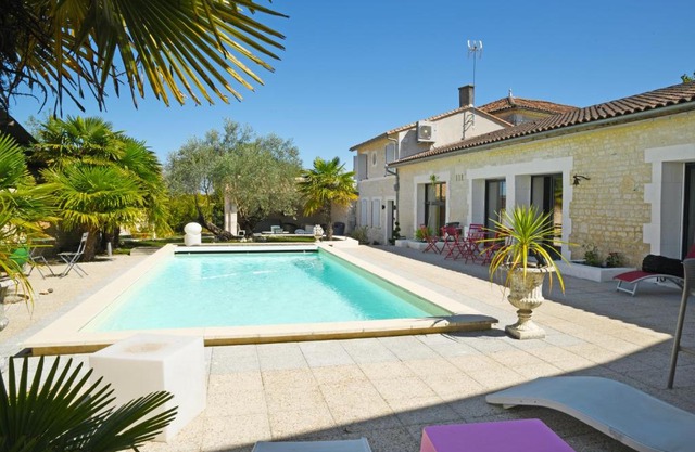 Maison avec piscine et jacuzzi