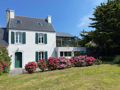 Maison avec vue mer et accès plage à Plougasnou