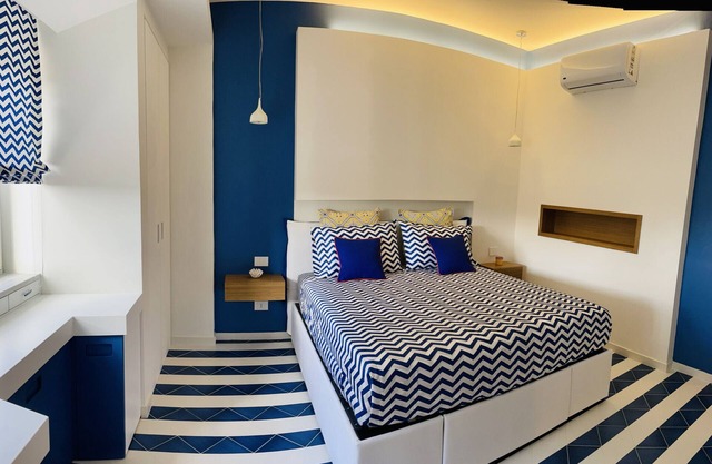 Maison B in Sorrento Center