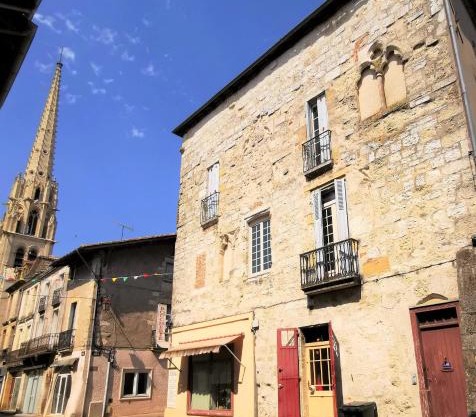 Maison de caractère dans la bastide foyenne
