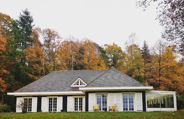 Maison Canadienne dans la forêt