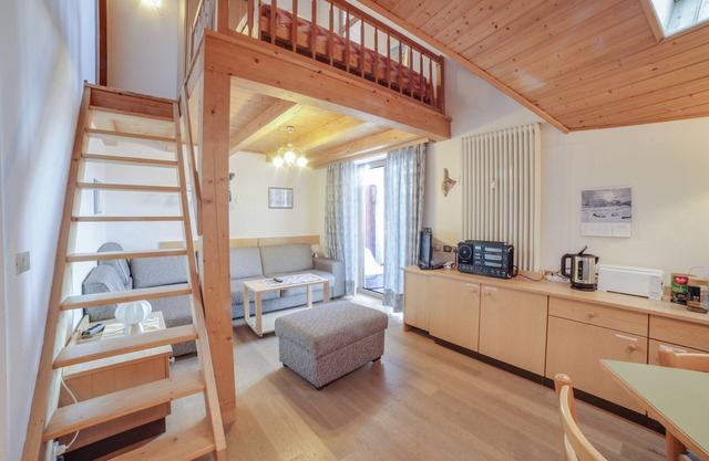 Maisonette "Meraner Blick" with Balcony & Wi-Fi; Parking Available