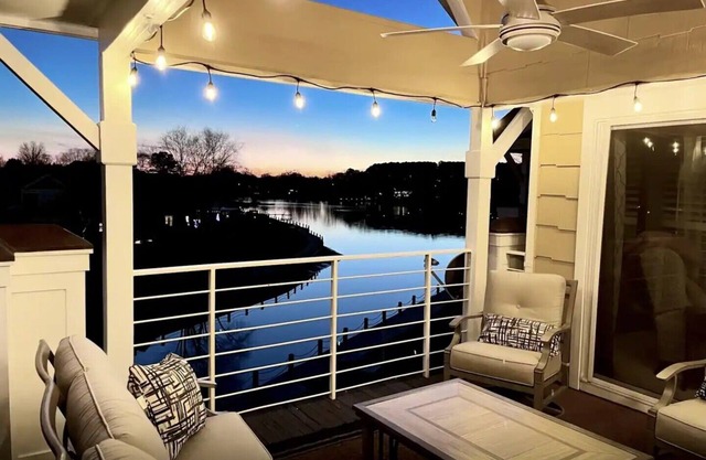 Makin’ Memories at Lake Escape, Lake view, Pool - Lake Norman Vacation Rental