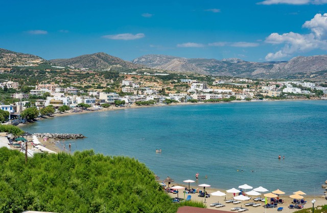 Makrigialos: High standard property, studio flat by the sea