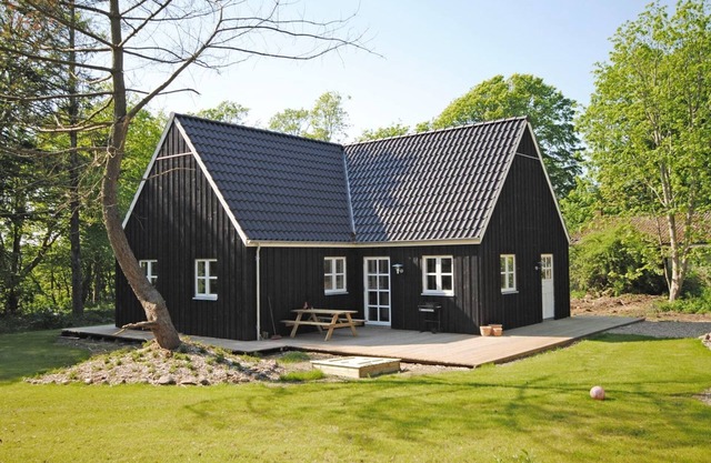 "Mandana" - 10km to the fjord by Interhome