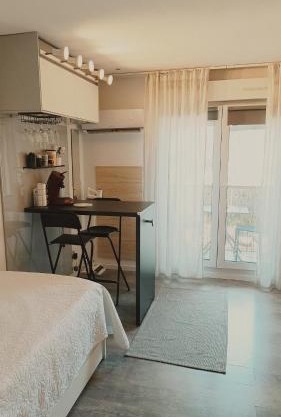 MANHATTAN Studio climatisé Balcon Ensoleillé Parking proche Montpellier