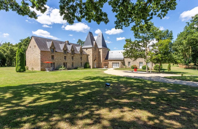 Manoir de Pléac: spend a holiday in the heart of Romantic Brittany.