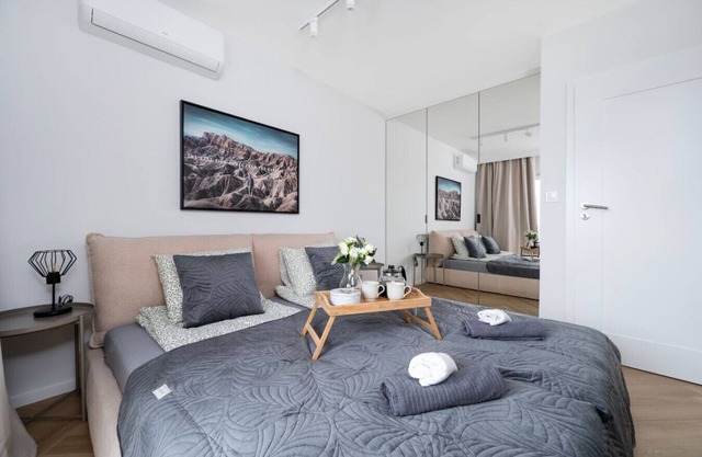 Manufaktura Suites - 76m2, Parking, A/C