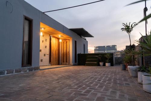 Manzana Studios