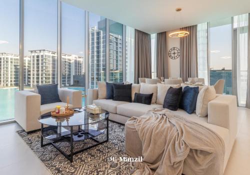 Manzil - 3BR + Maid in District One with Burj View