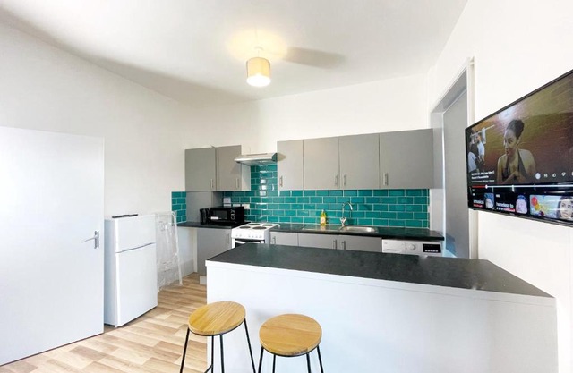 Margate 2 Bed, Prime Location