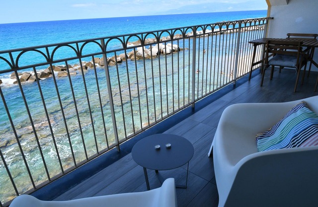 Marina Holiday Home - Panoramic house on the beach, Calabria, South-Italy