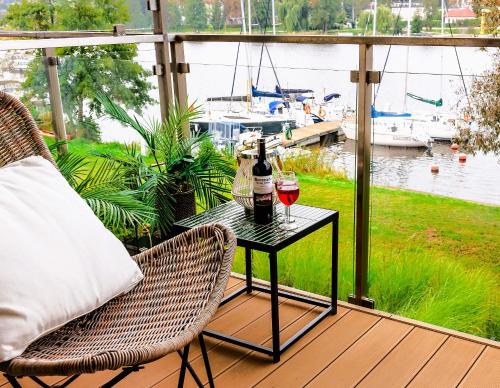 Marina Relax - widok na jezioro, parking podziemny, winda, Netflix, TV55"