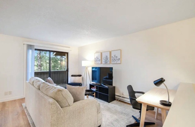 Marvelous townhome close to major employers in Poulsbo WA