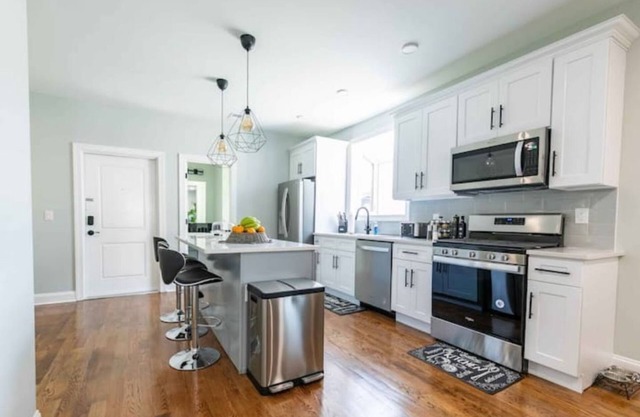 🗽Massive 3BR 2BT 2🅿️ King bed near NYC and American Dream